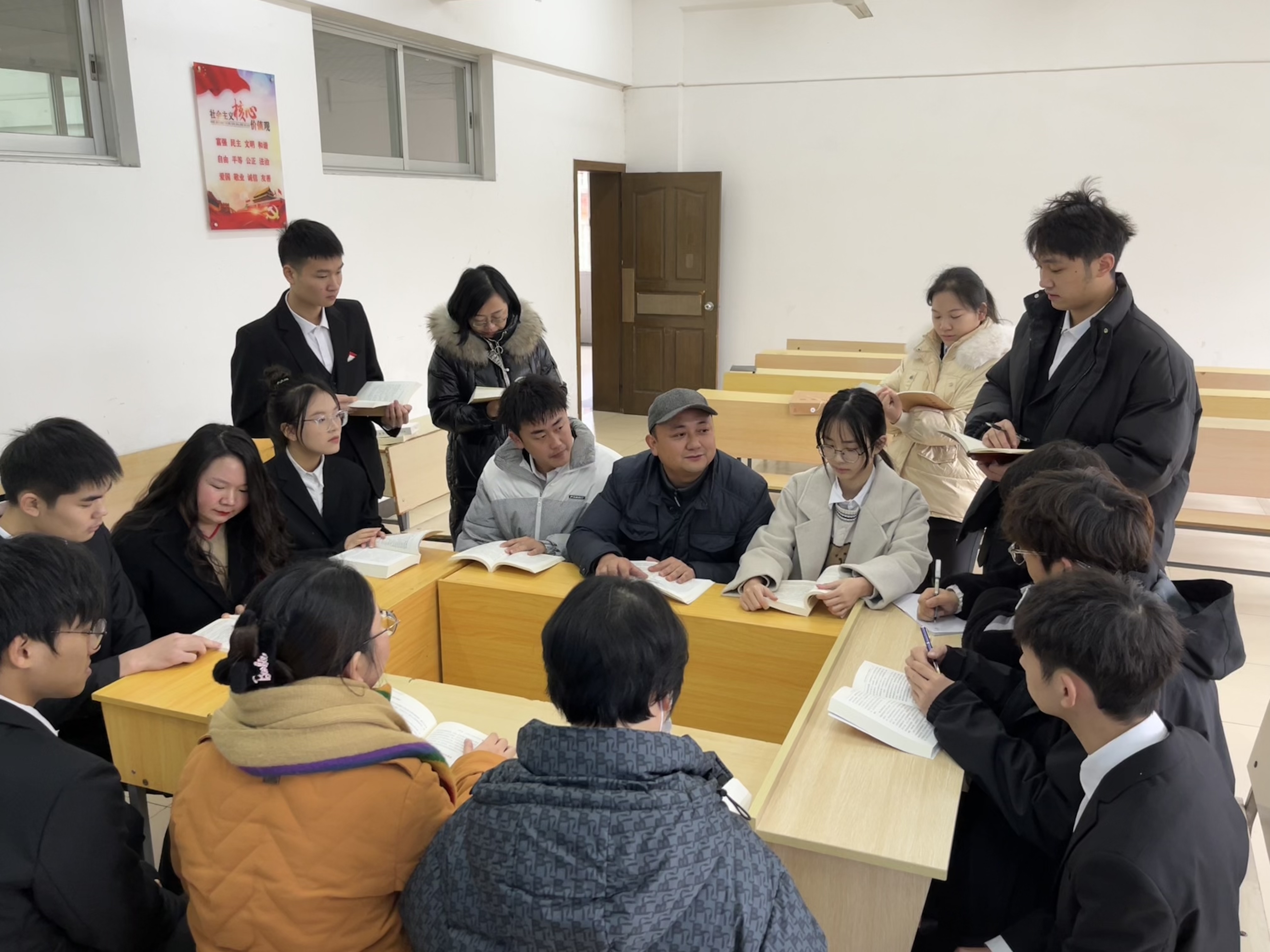 党建引领，共读同悟——读著作、学思想、强党性“三进”活动
